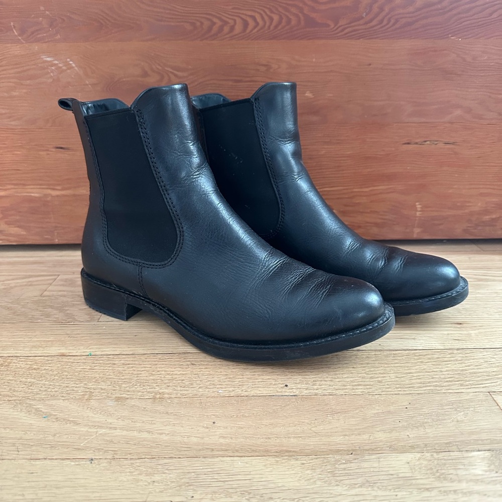 Ecco Black Leather Chelsea Ankle Boots